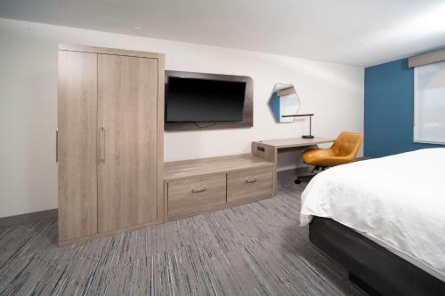 holiday inn express and suites atlanta johns creek