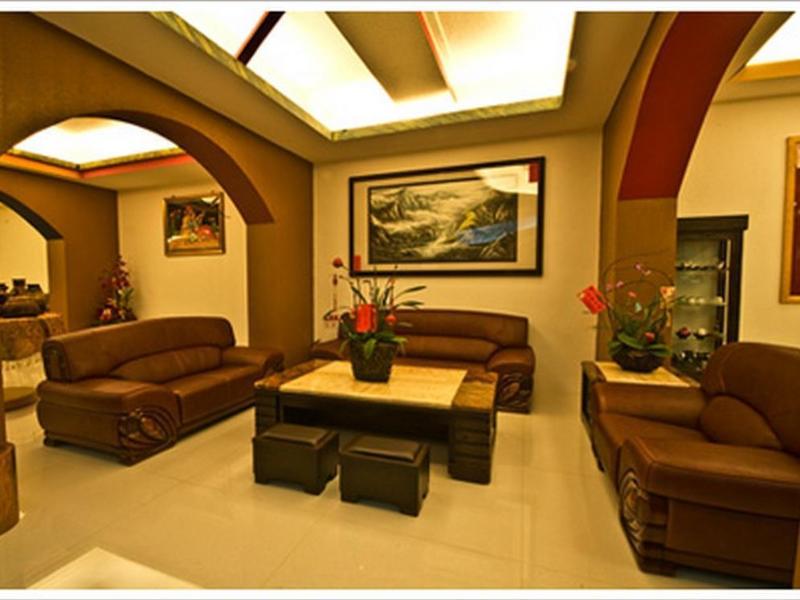 yue jing commercial hotel