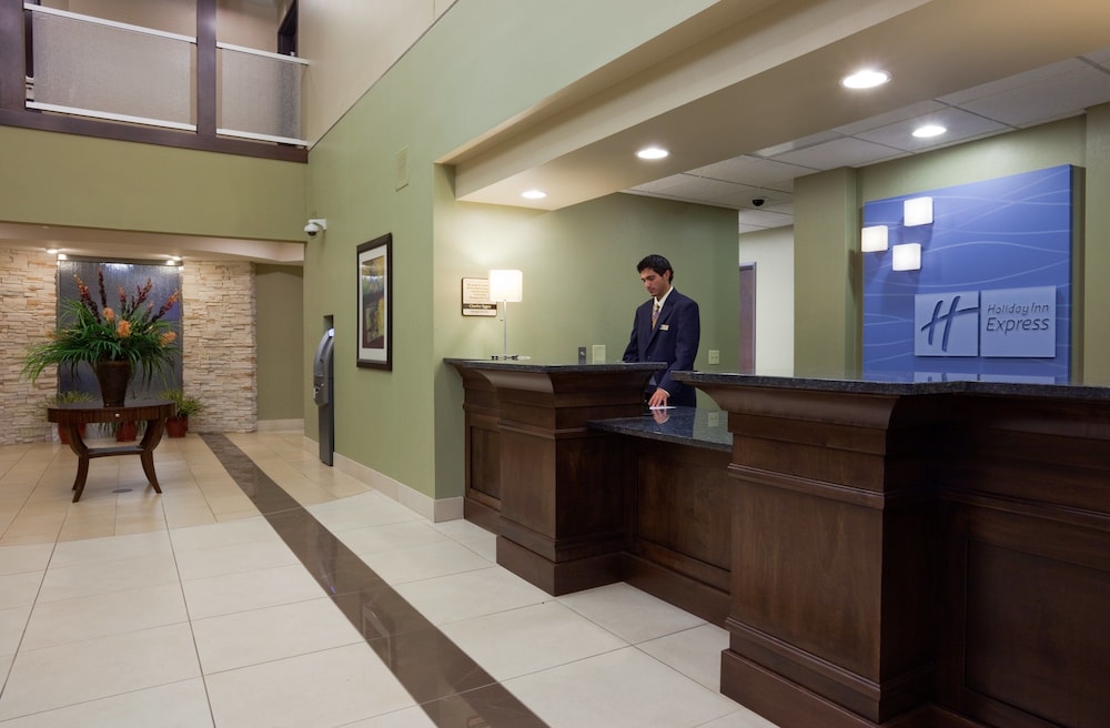 holiday inn express hotel and suites madison verona by ihg