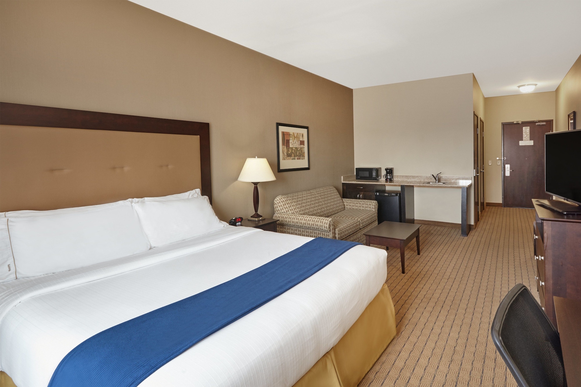 holiday inn express hotel and suites madison verona by ihg