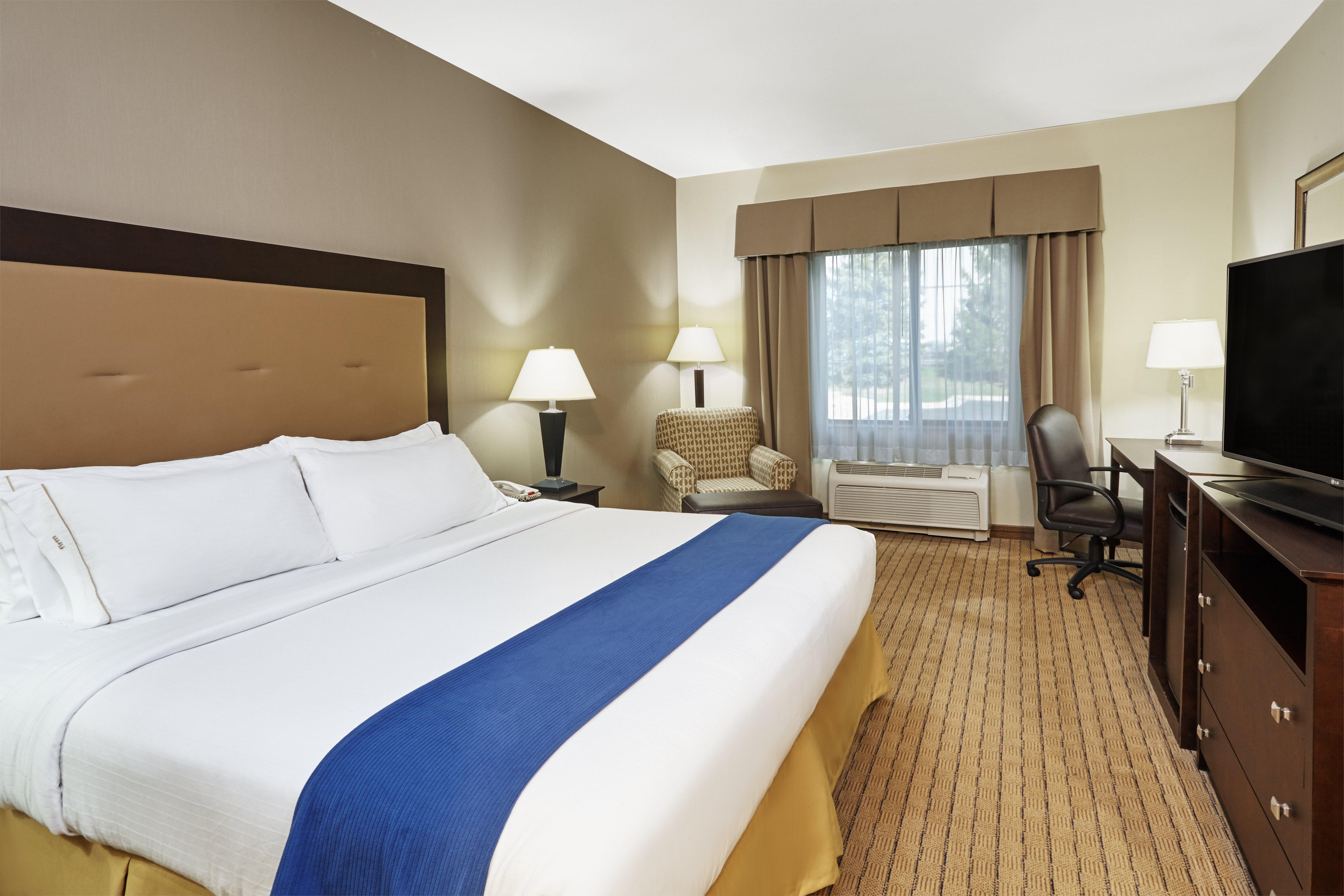 holiday inn express hotel and suites madison verona by ihg