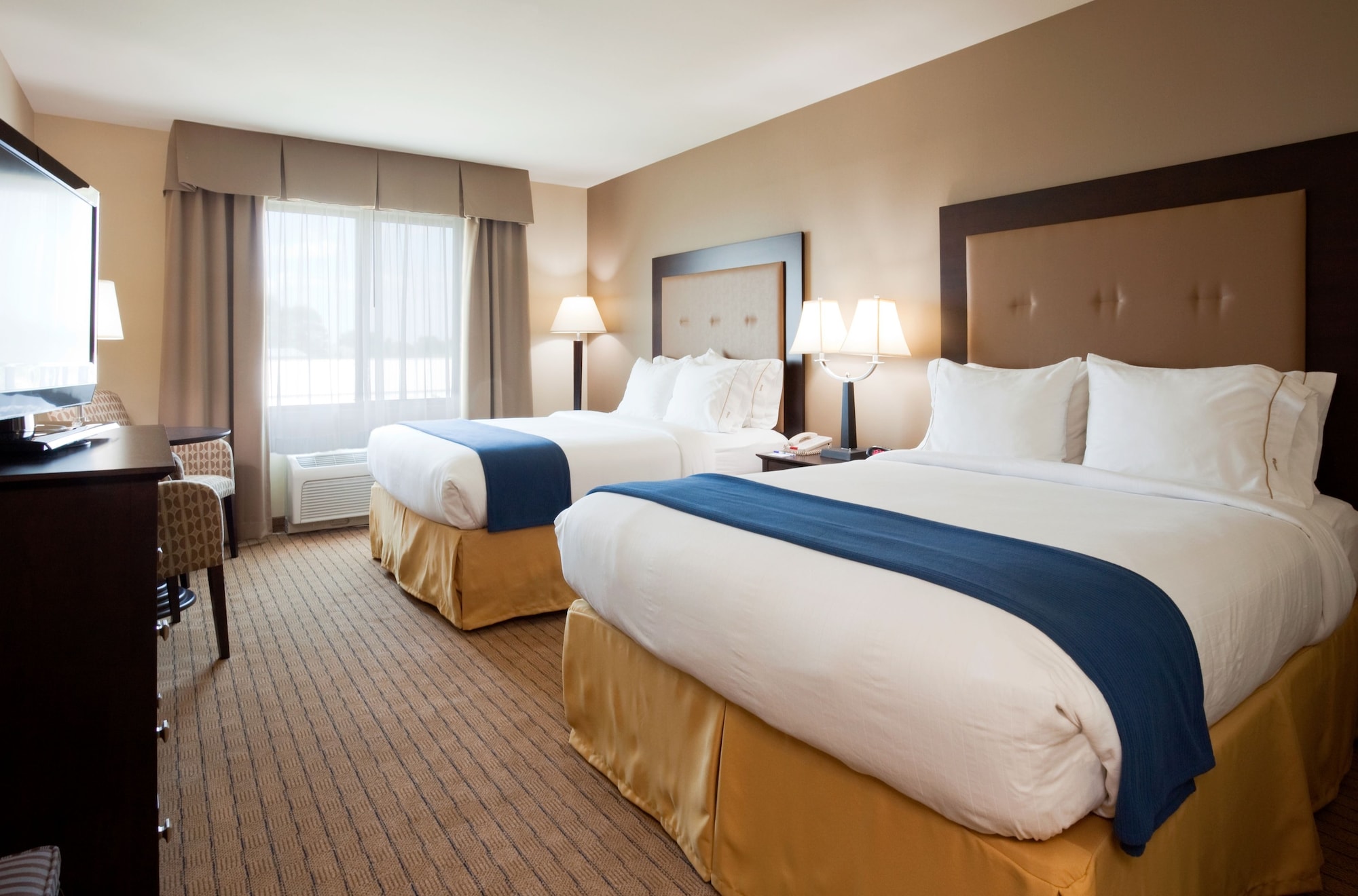 holiday inn express hotel and suites madison verona by ihg