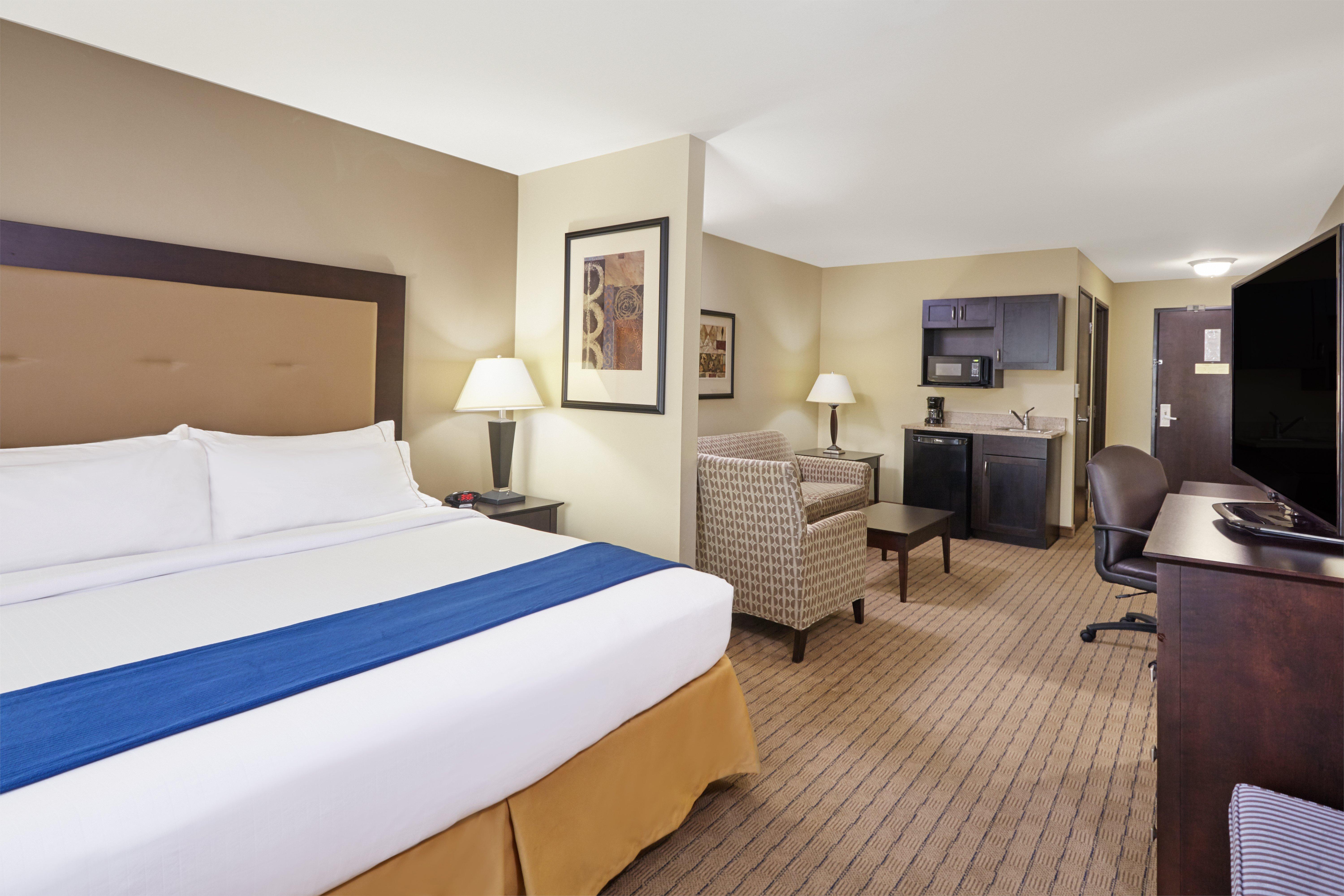 holiday inn express hotel and suites madison verona by ihg