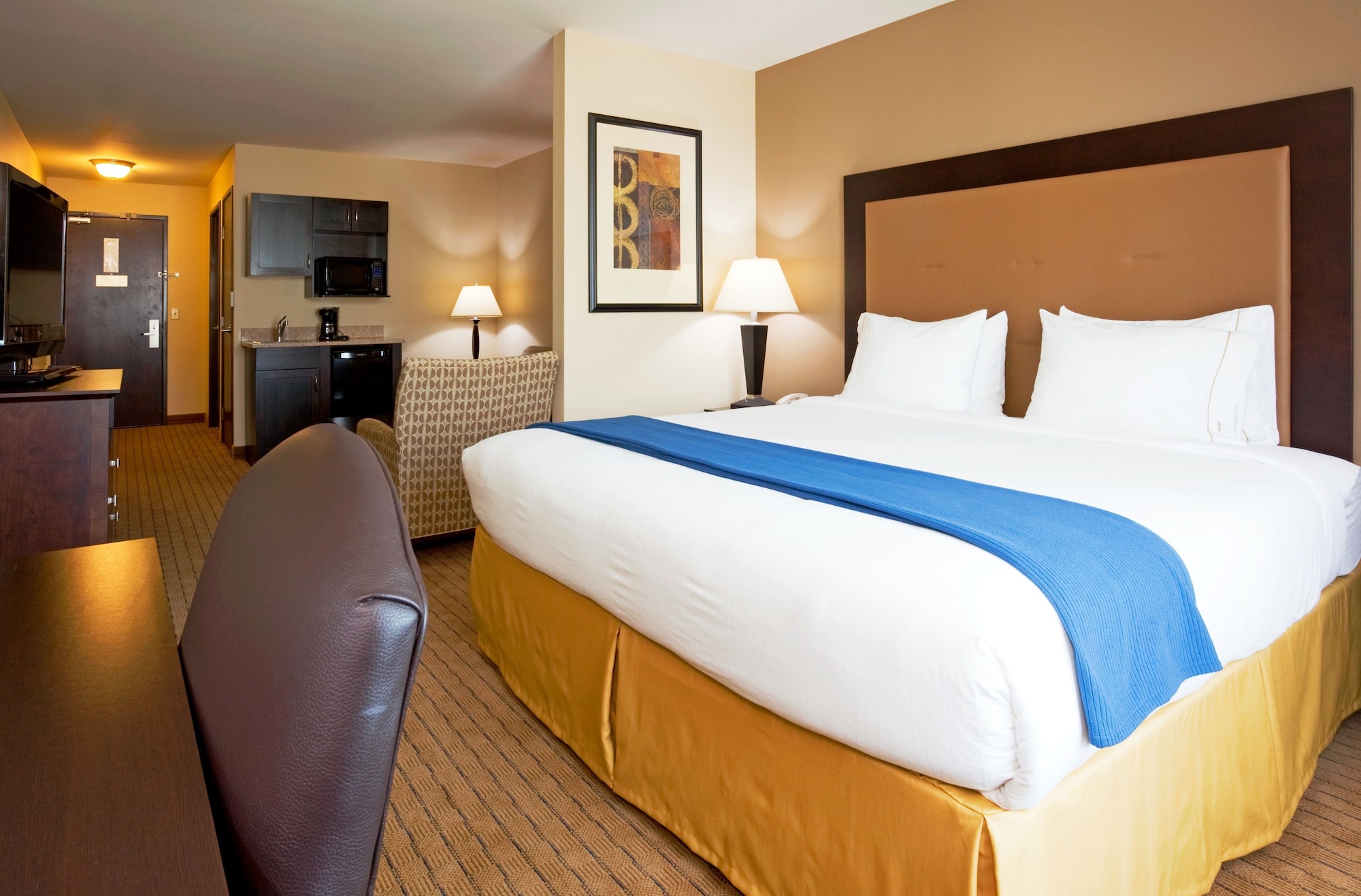 holiday inn express hotel and suites madison verona by ihg