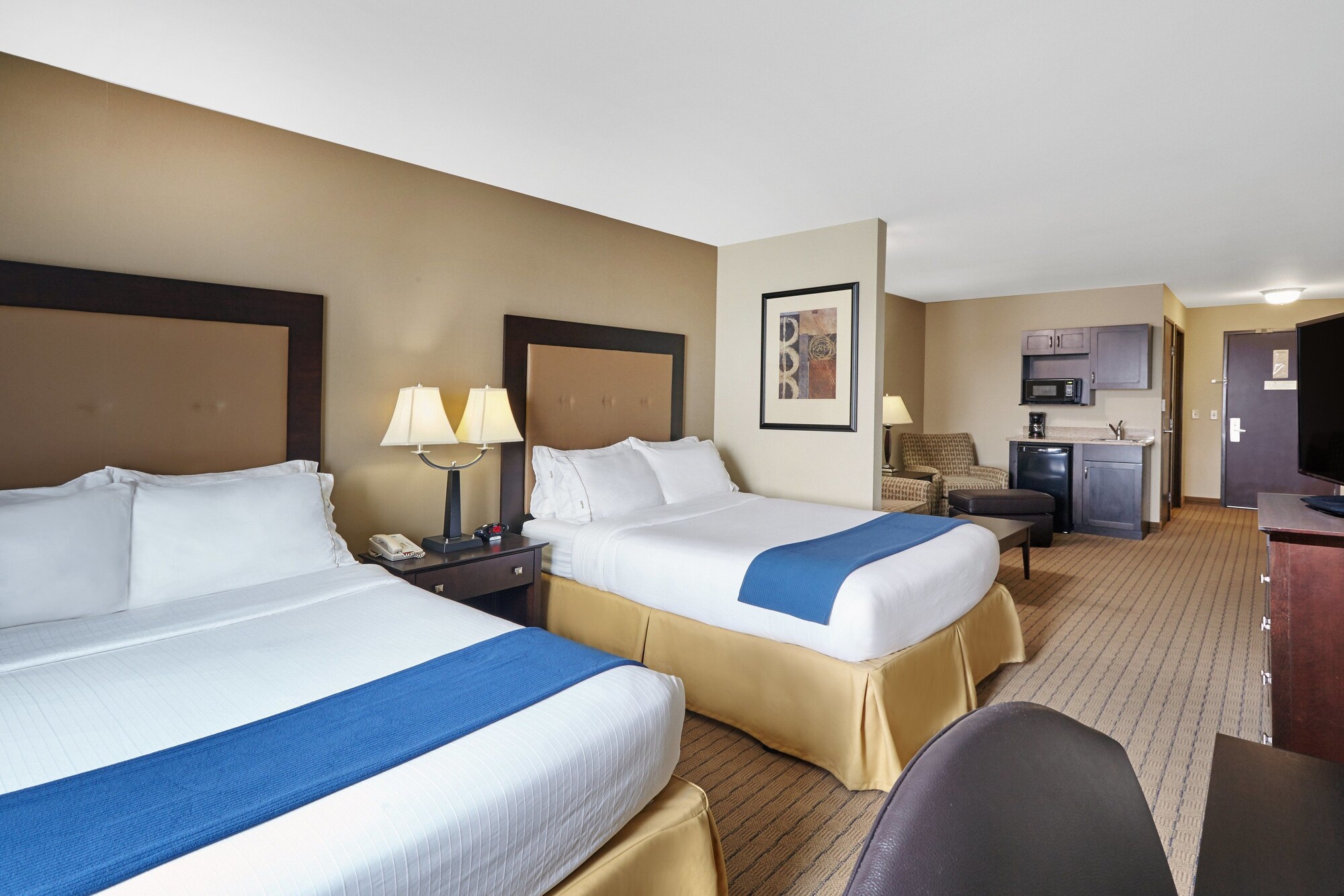 holiday inn express hotel and suites madison verona by ihg
