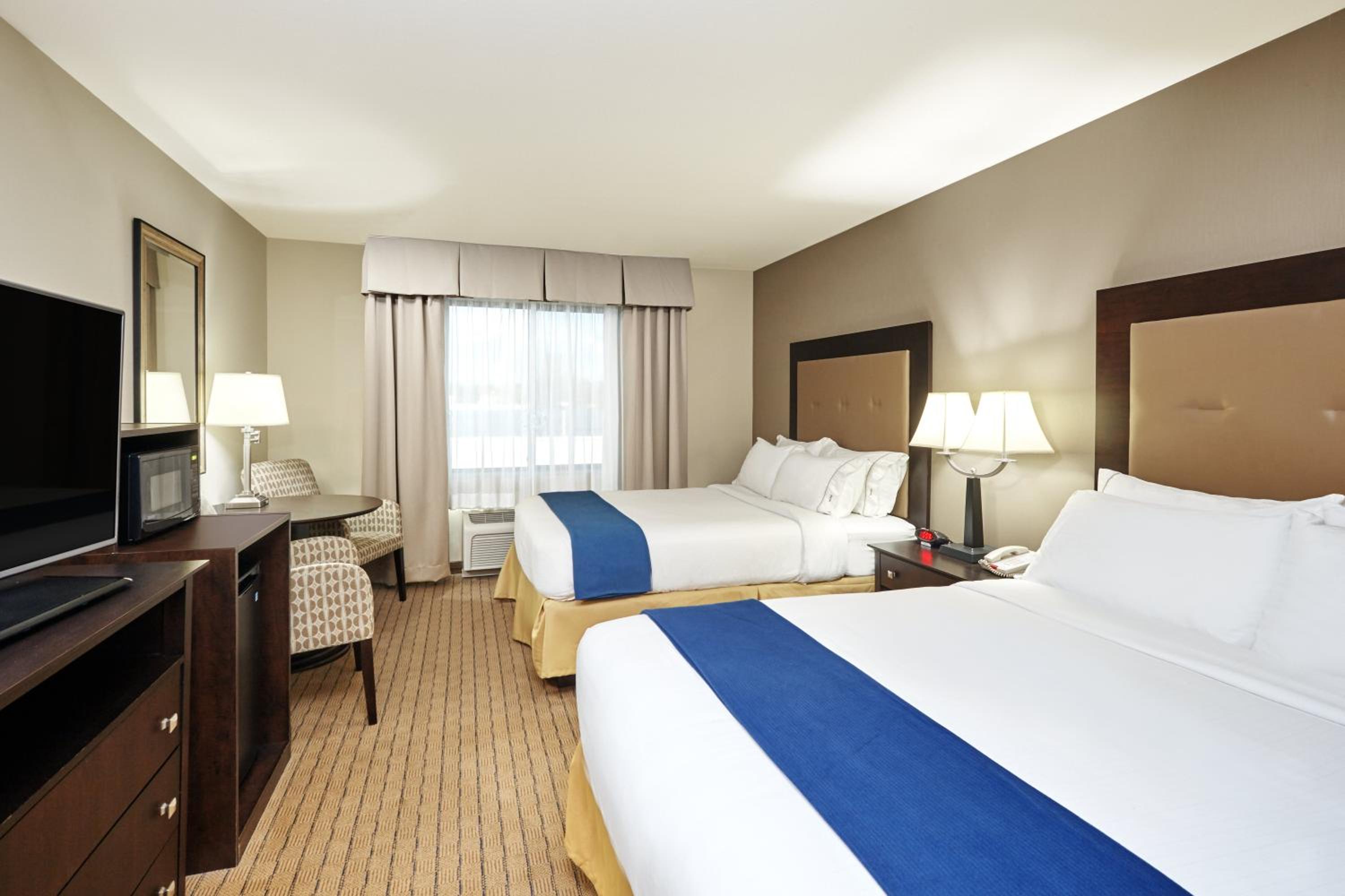 holiday inn express hotel and suites madison verona by ihg