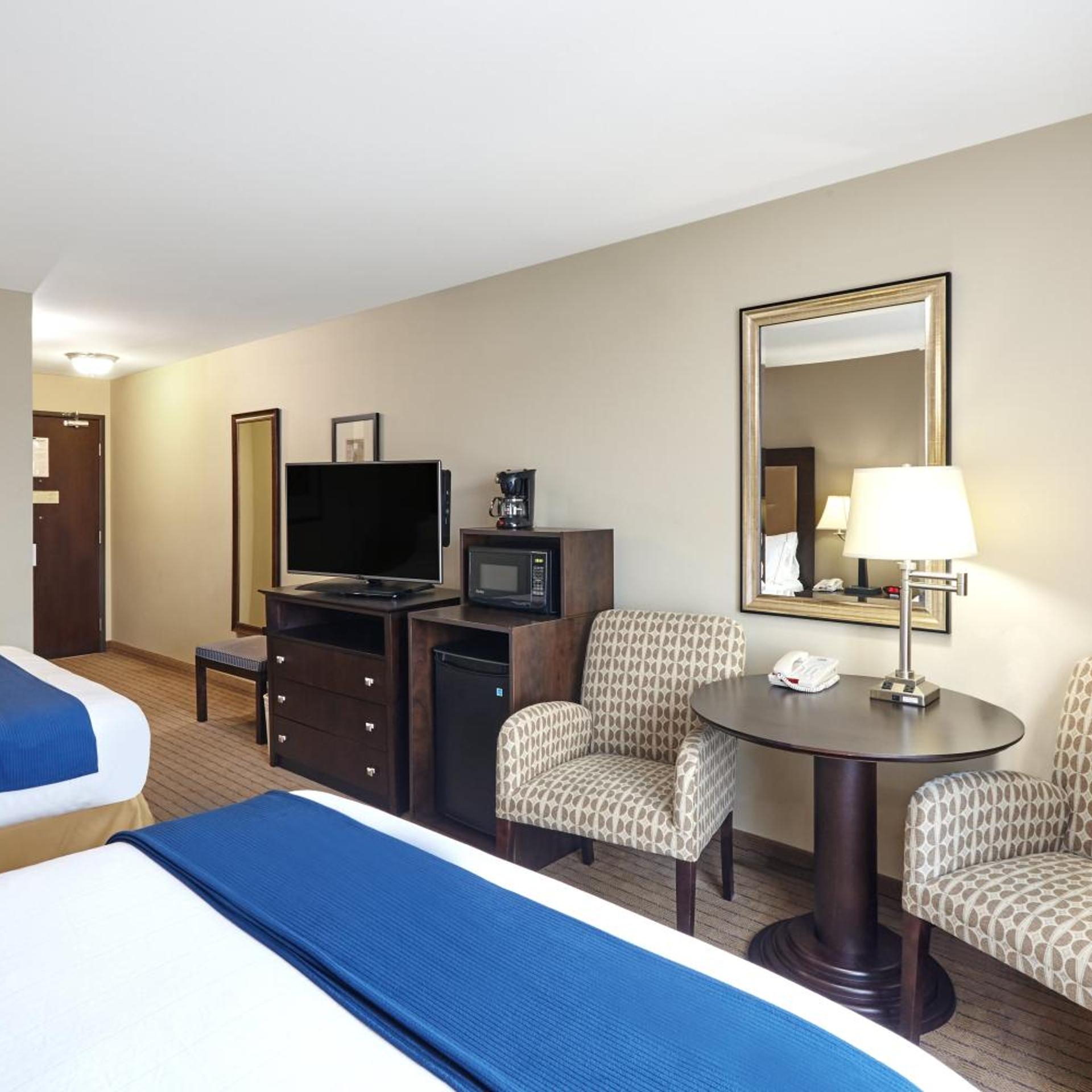 holiday inn express hotel and suites madison verona by ihg