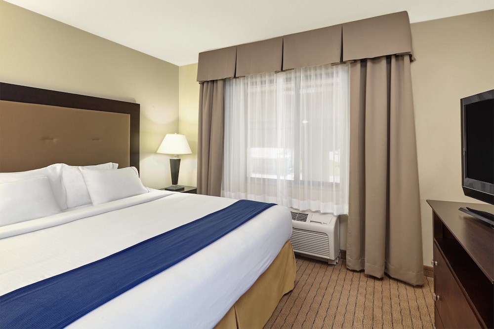 holiday inn express hotel and suites madison verona by ihg