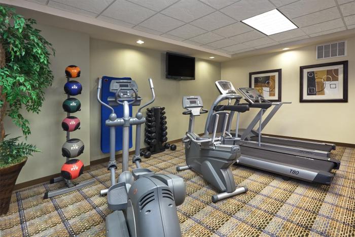 holiday inn express hotel and suites madison verona by ihg