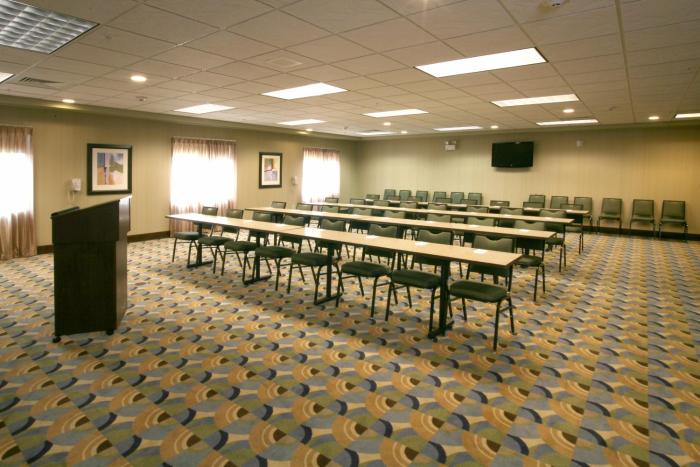 holiday inn express hotel and suites madison verona by ihg
