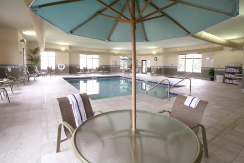 holiday inn express hotel and suites madison verona by ihg