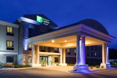 holiday inn express hotel and suites madison verona by ihg