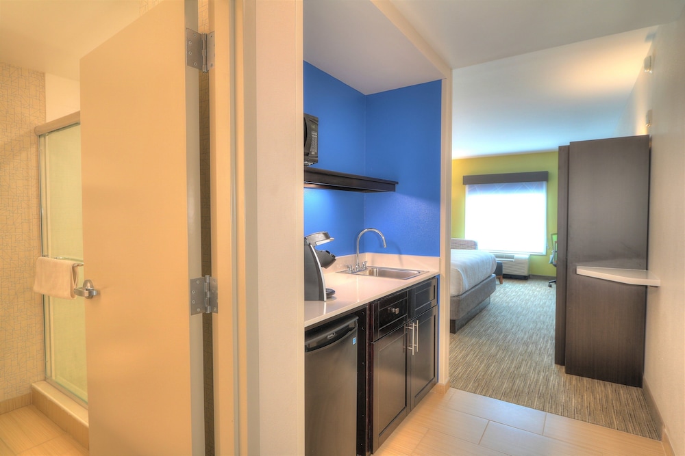 holiday inn express hotel and suites mobile saraland by ihg
