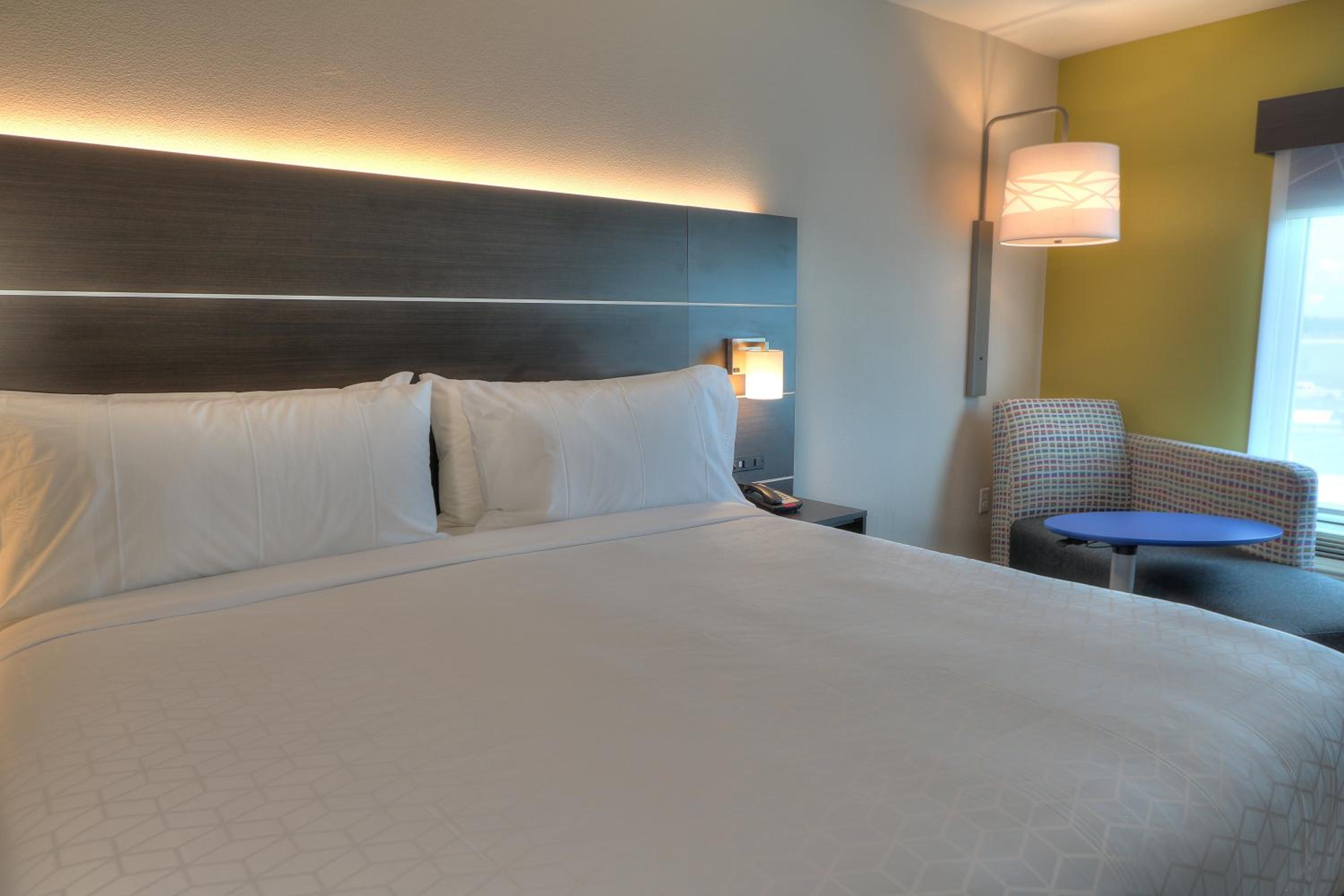 holiday inn express hotel and suites mobile saraland by ihg