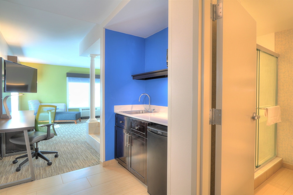 holiday inn express hotel and suites mobile saraland by ihg