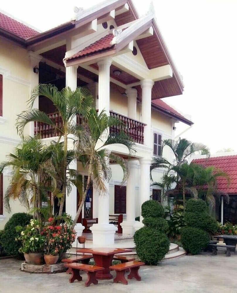 phonepraseuth guesthouse