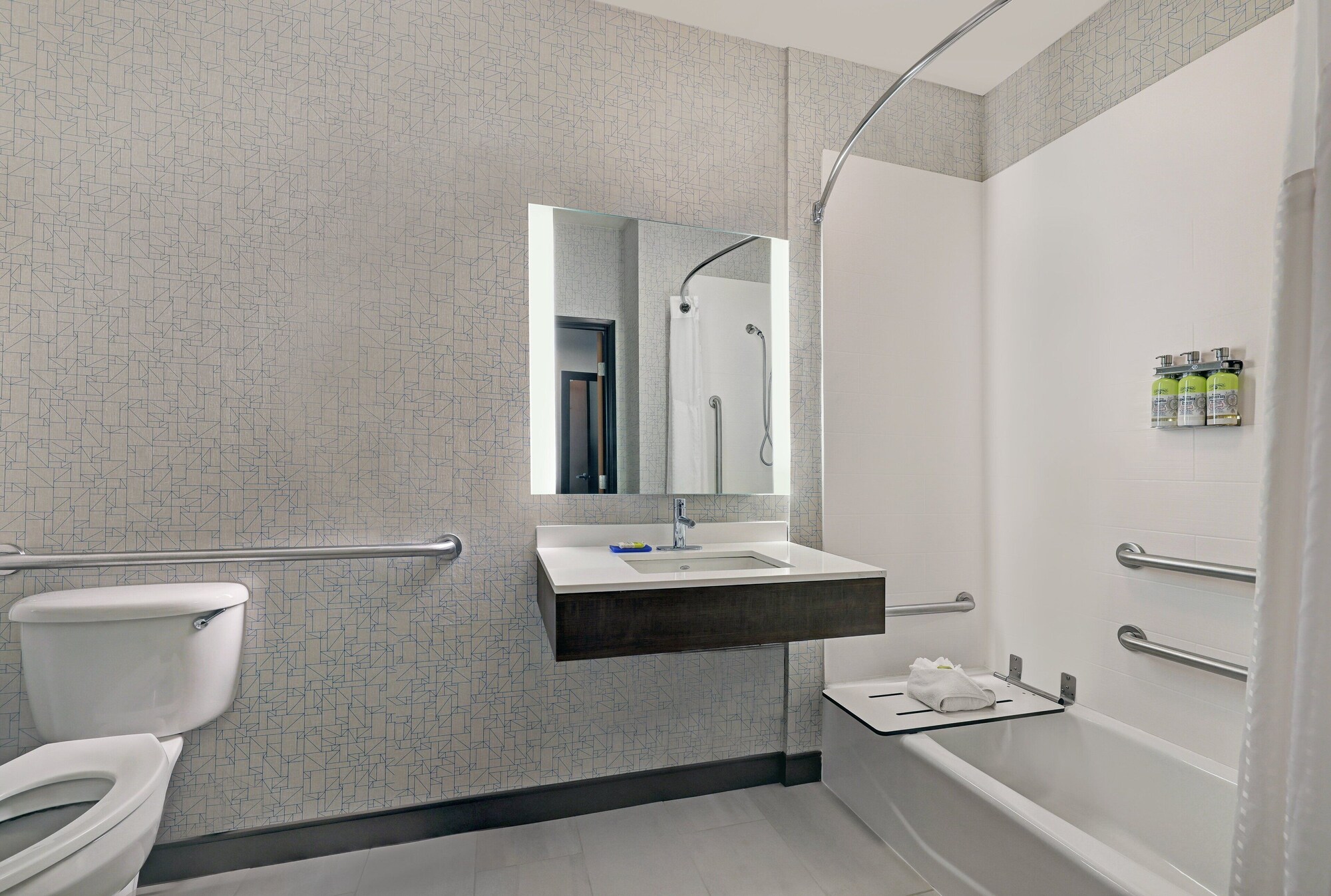 holiday inn express hotel and suites newport by ihg