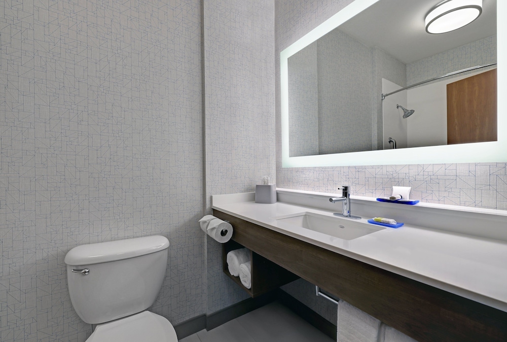 holiday inn express hotel and suites newport by ihg