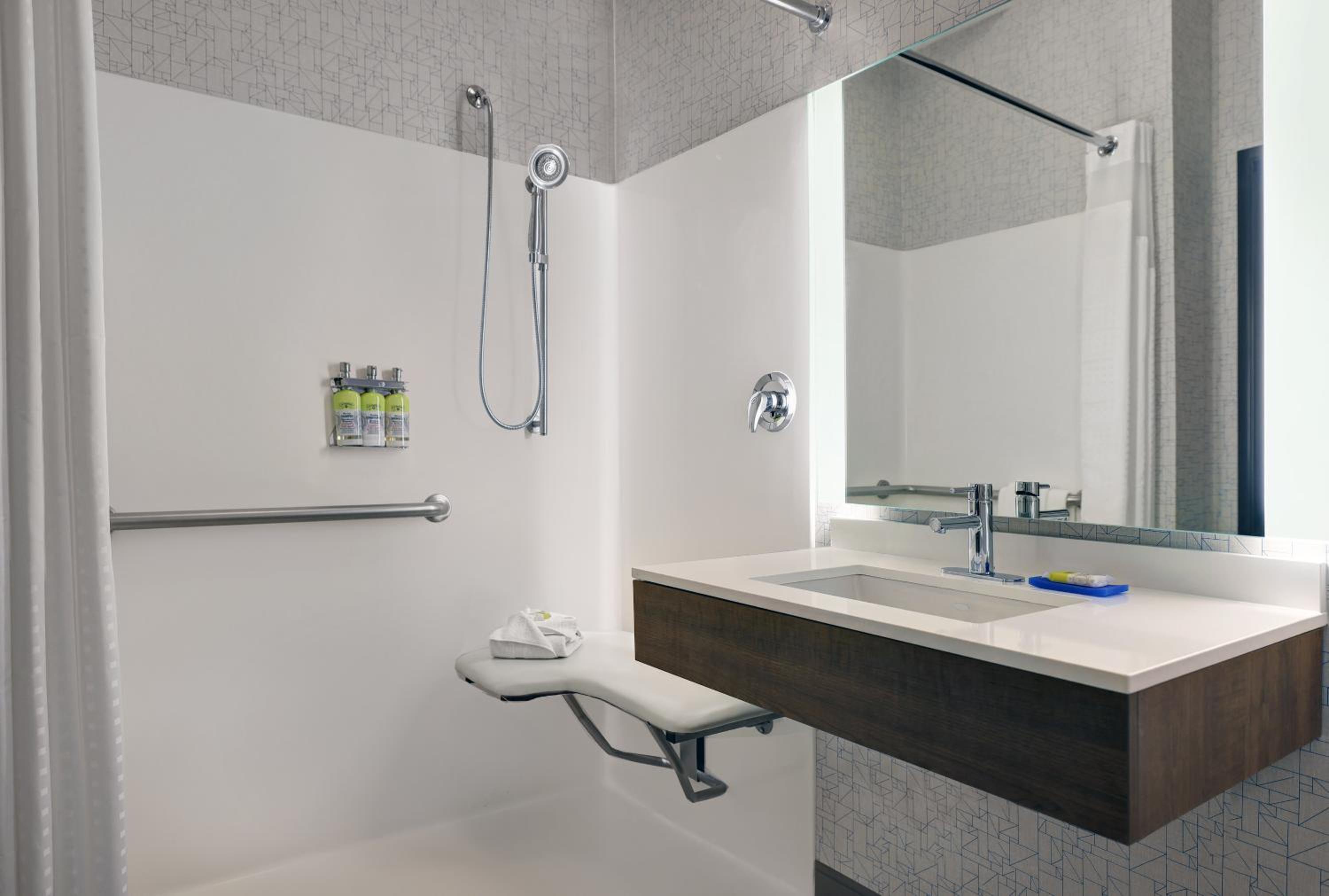 holiday inn express hotel and suites newport by ihg