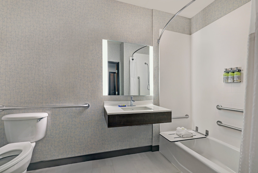 holiday inn express hotel and suites newport by ihg