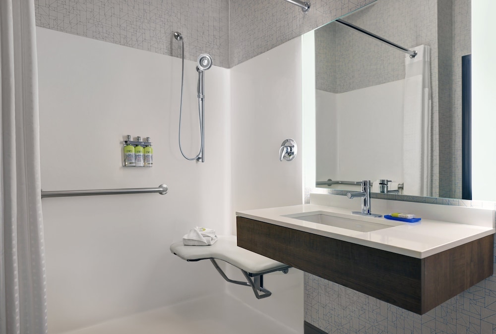 holiday inn express hotel and suites newport by ihg