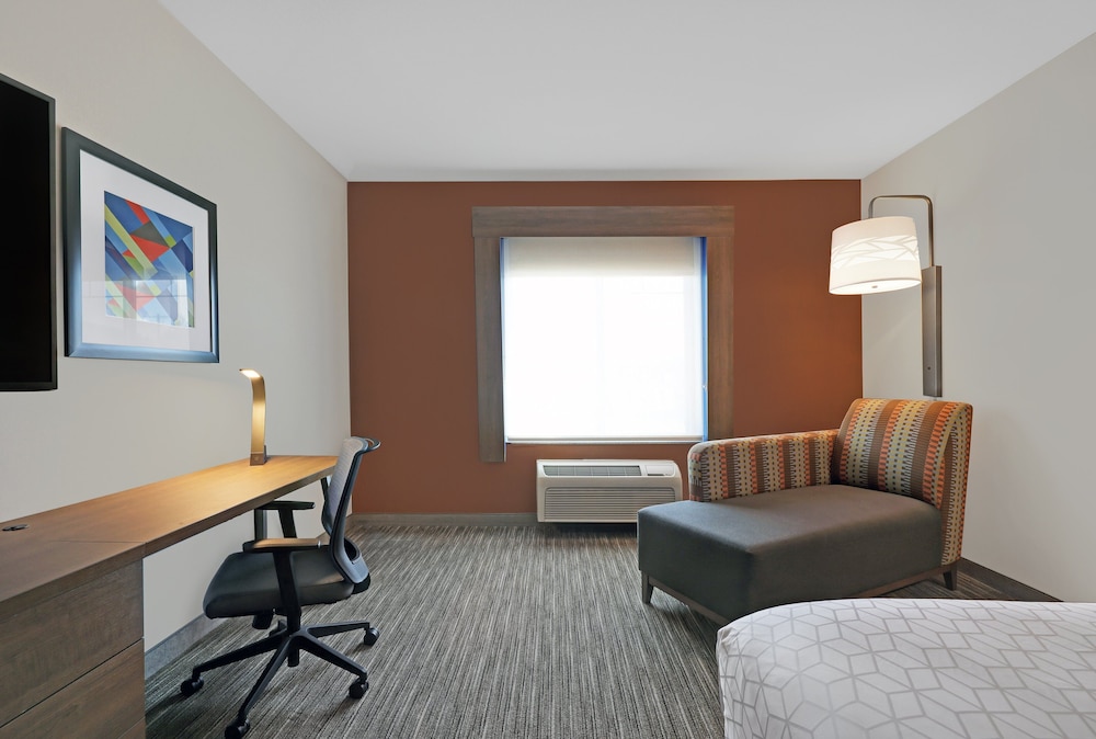 holiday inn express hotel and suites newport by ihg