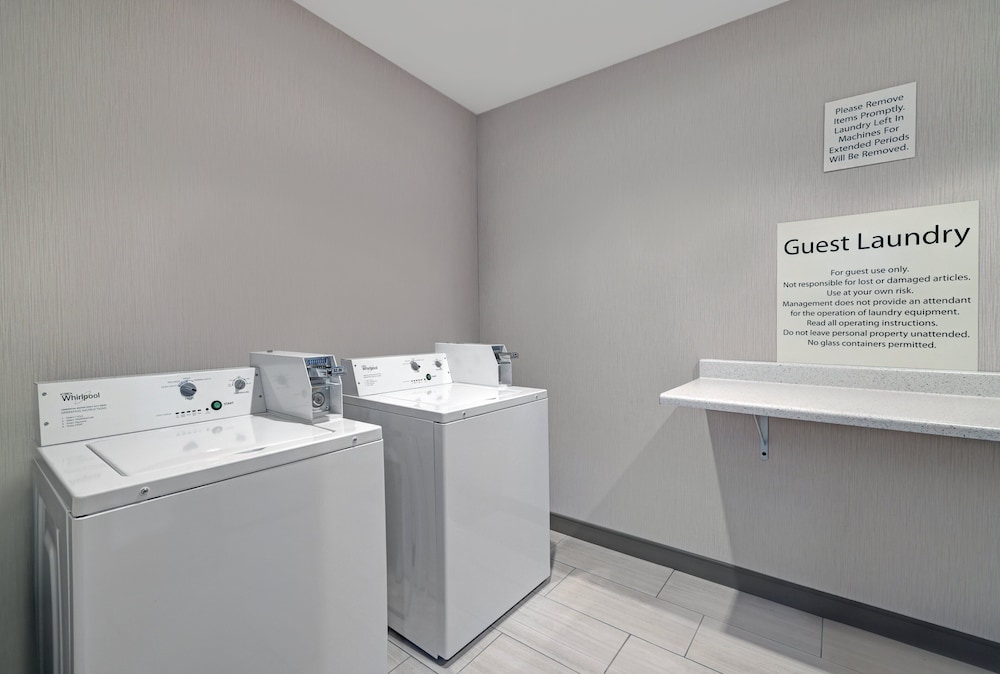 holiday inn express hotel and suites newport by ihg