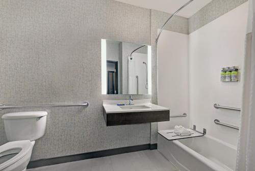 holiday inn express hotel and suites newport by ihg