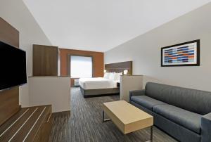 holiday inn express hotel and suites newport by ihg