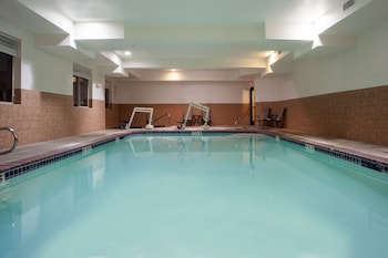 Holiday Inn Express Hotel & Suites Newport By Ihg,Newport>>Lincoln County,3 star