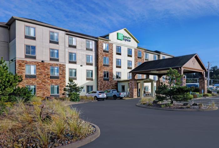 holiday inn express hotel and suites newport by ihg