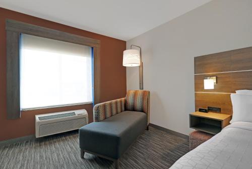 holiday inn express hotel and suites newport by ihg
