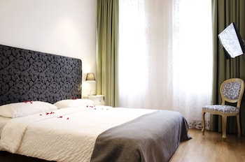 dolce vita suites hotel