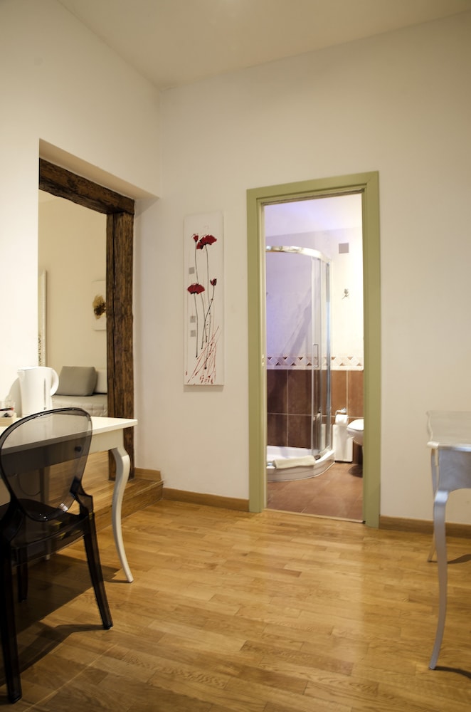 dolce vita suites hotel