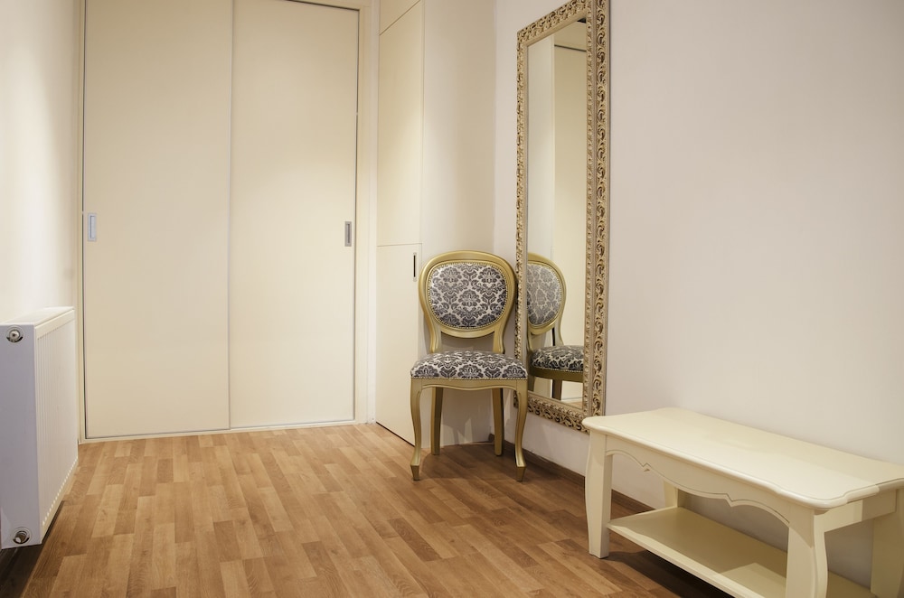 dolce vita suites hotel