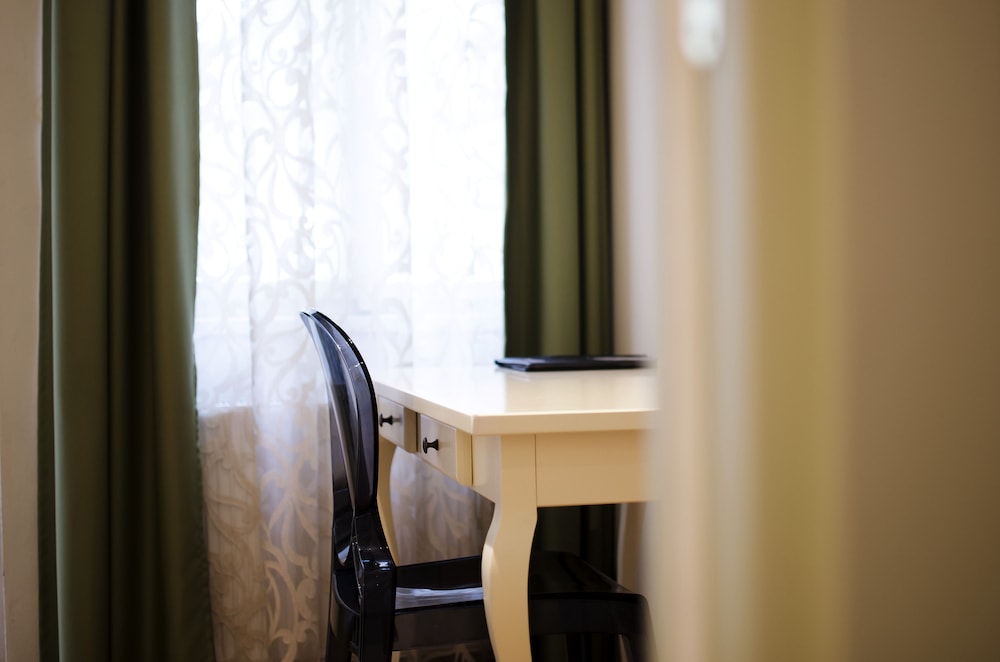 dolce vita suites hotel