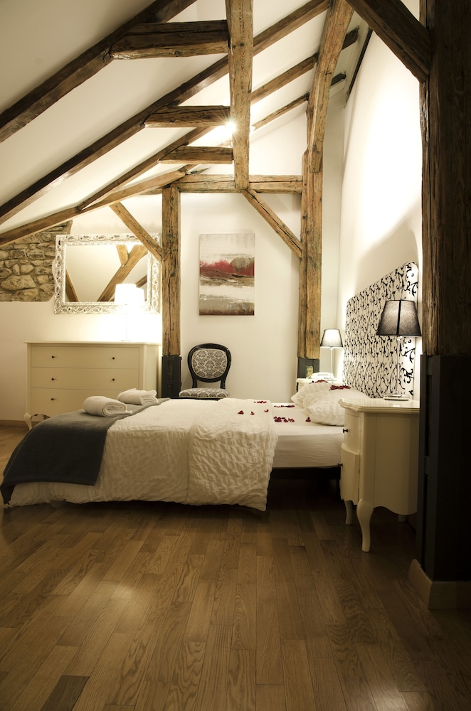 dolce vita suites hotel