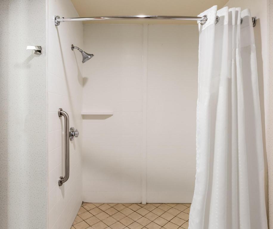 holiday inn express hotel and suites oroville lake by ihg