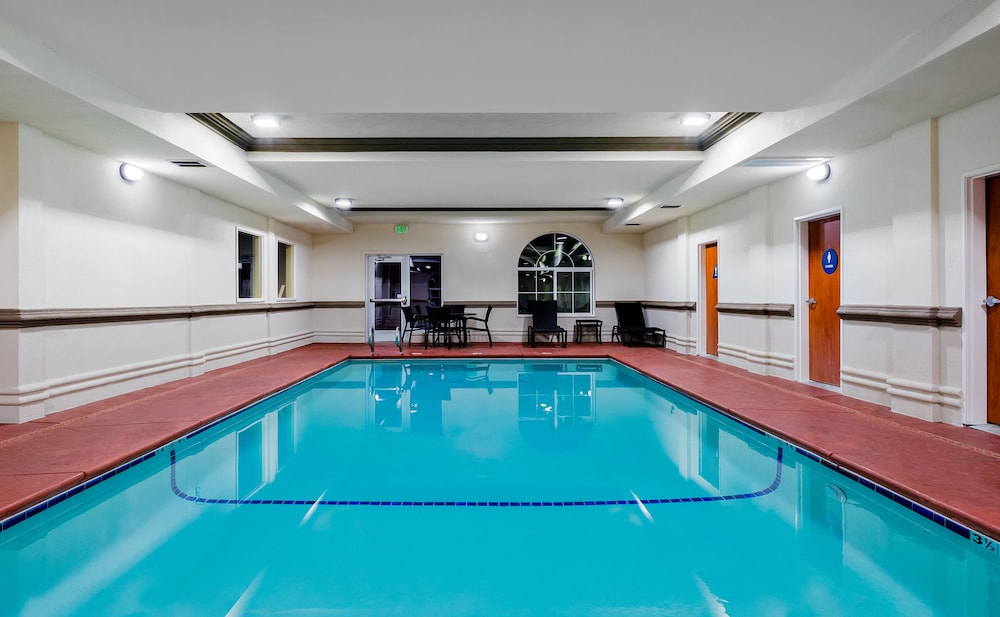 holiday inn express hotel and suites oroville lake by ihg