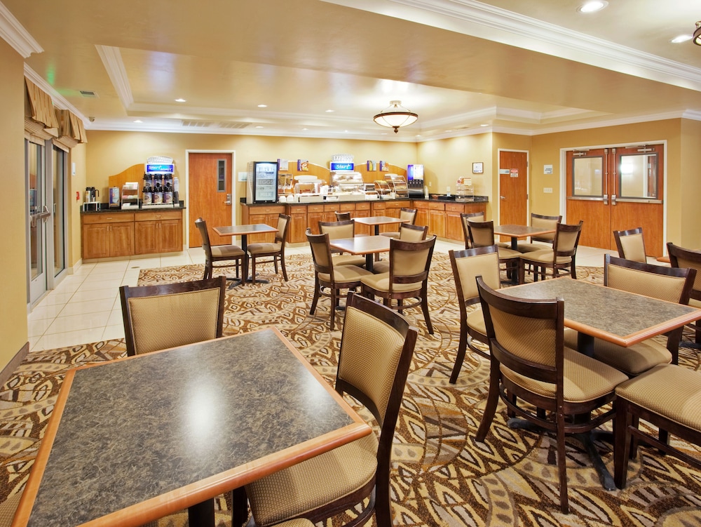 holiday inn express hotel and suites oroville lake by ihg