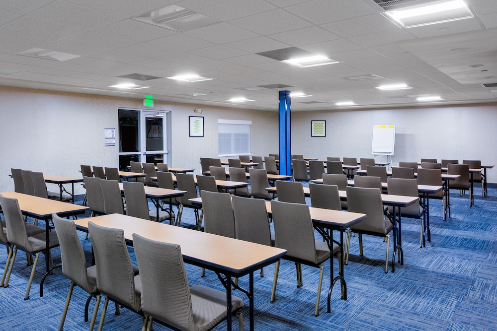 holiday inn express hotel and suites oroville lake by ihg