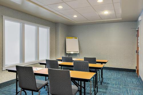 holiday inn express hotel and suites oroville lake by ihg