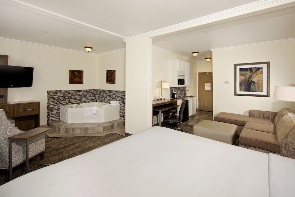 holiday inn express and suites paso robles by ihg