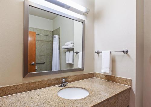 holiday inn express hotel and suites pharr by ihg
