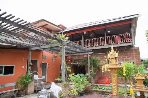 baan are gong riverside homestay