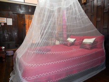 baan are gong riverside homestay