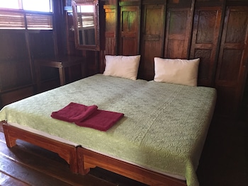 baan are gong riverside homestay