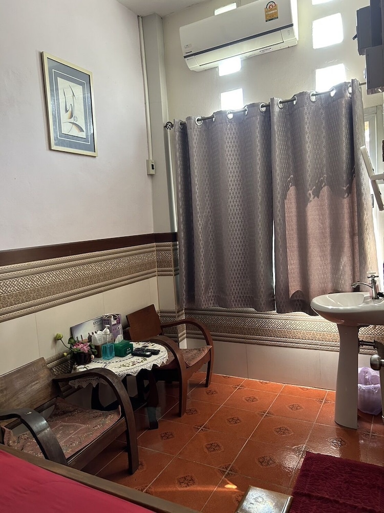 baan are gong riverside homestay