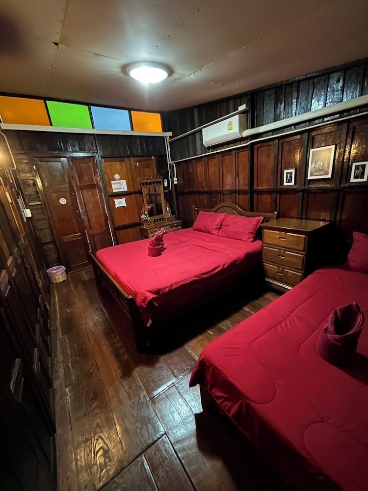 baan are gong riverside homestay