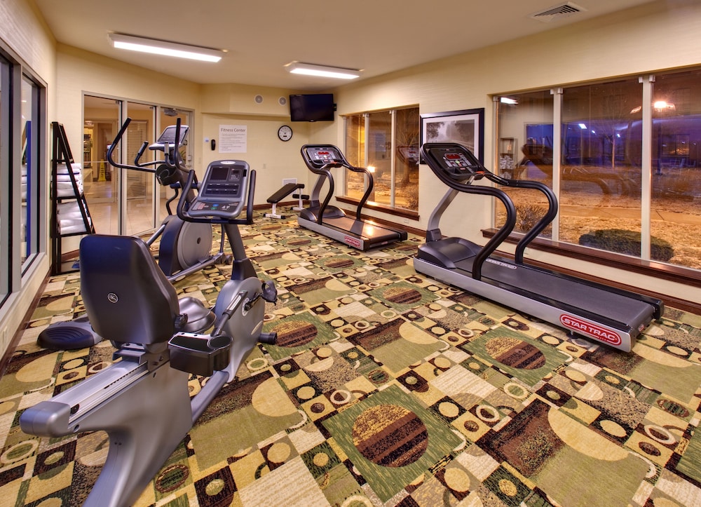 holiday inn express hotel and suites pleasant prairie kenosha by ihg